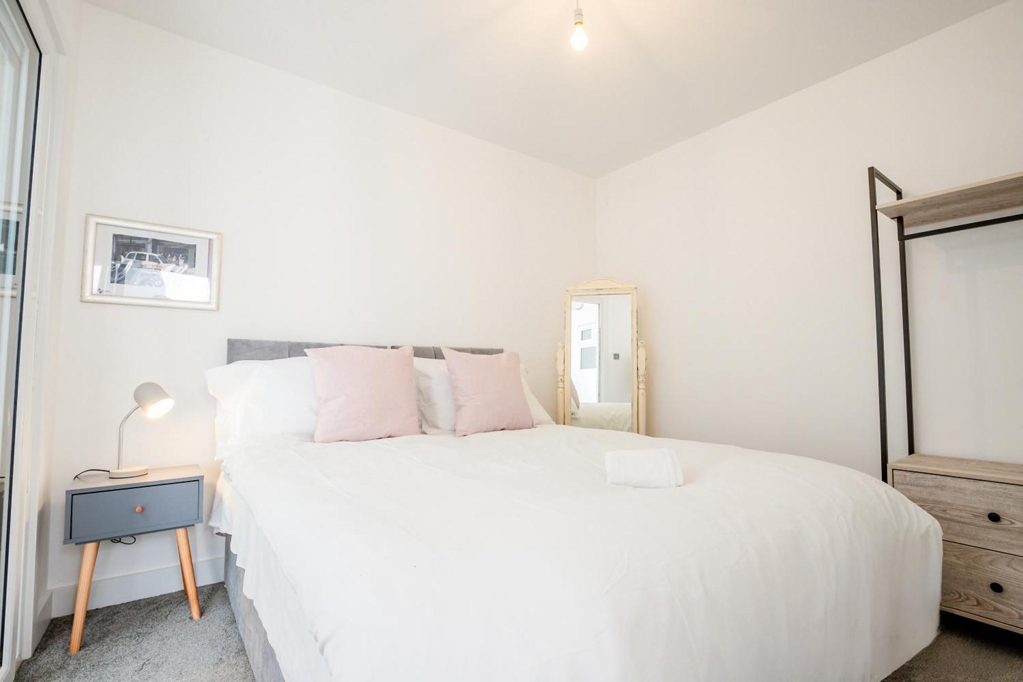 Host & Stay - Croydon Road Apartments Caterham Exterior photo